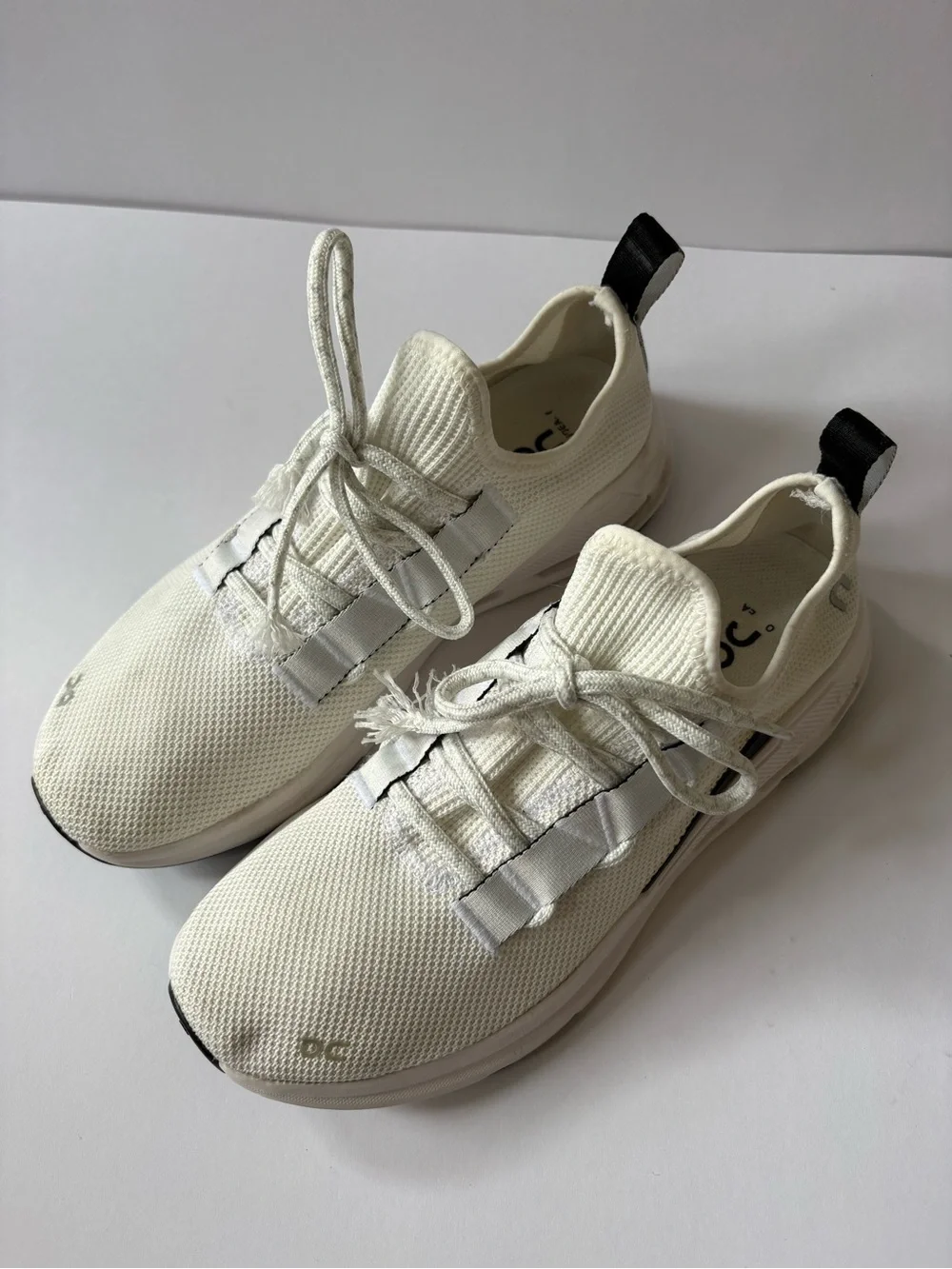 On Running Cloudeasy Shoes Women’s 9 White Black Mesh Lace up Running sneaker